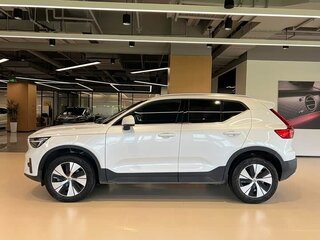 2024 Volvo XC40 I Рестайлинг, белый, 3200000 рублей, вид 5