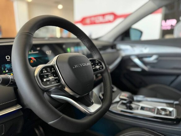 2026 Jetour X70+ I Рестайлинг, чёрный, 3399000 рублей - вид 13