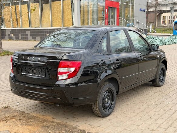 2026 Lada (ВАЗ) Granta I Рестайлинг, чёрный, 1099000 рублей - вид 3