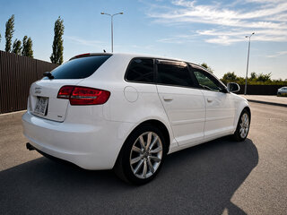 2009 Audi A3 II (8P) Рестайлинг 2, белый, 1100000 рублей, вид 3