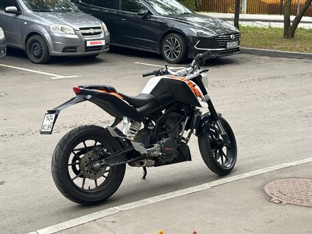 2013 KTM 200 Duke, белый, 199999 рублей, вид 1