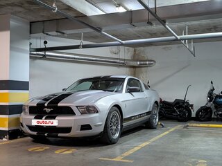 2010 Ford Mustang V Рестайлинг, серый, 1999999 рублей, вид 1