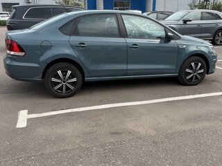 2019 Volkswagen Polo V Рестайлинг, серый, 680000 рублей, вид 3