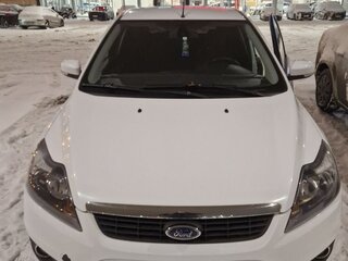 2010 Ford Focus II Рестайлинг, белый, 600000 рублей, вид 1