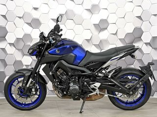 2017 Yamaha MT-09 (FZ-09), синий, 799000 рублей, вид 4