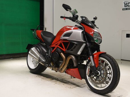2014 Ducati Diavel, красный, 977000 рублей, вид 1