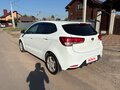 2015 Kia Rio III Рестайлинг, белый - вид 7