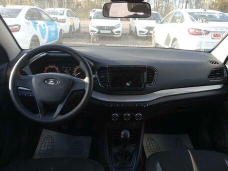 2023 Lada (ВАЗ) Vesta I Рестайлинг (NG), белый, 879700 рублей, вид 5