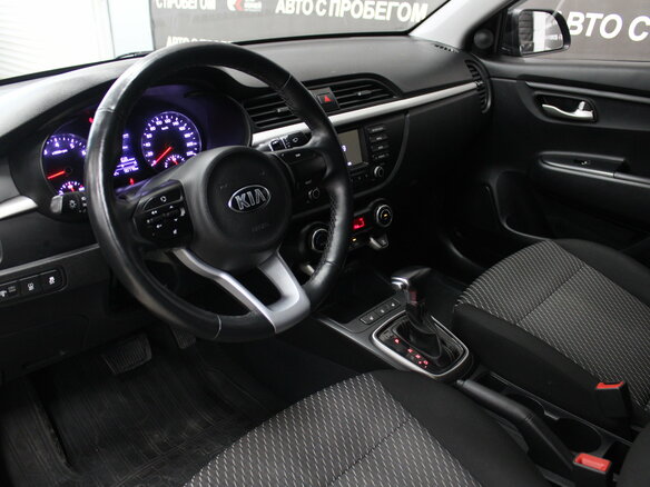 2019 Kia Rio IV, чёрный - вид 5