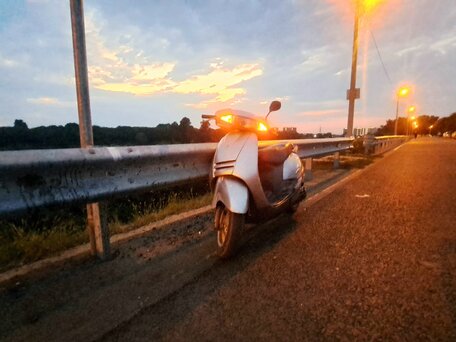 1999 Honda Lead 100, серый, 95000 рублей, вид 2