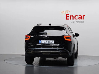 2023 Chevrolet Trax II, чёрный, 1892000 рублей, вид 4