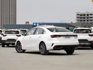 2026 Kia K3 II (China Market) Рестайлинг, белый, 2178000 рублей, вид 4