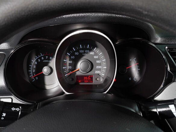 2017 Kia Rio III Рестайлинг, белый, 968000 рублей - вид 11