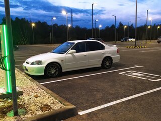 1999 Honda Civic Ferio II, белый, 530000 рублей, вид 4