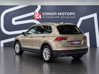 2017 Volkswagen Tiguan II, бежевый, 2599900 рублей, вид 3