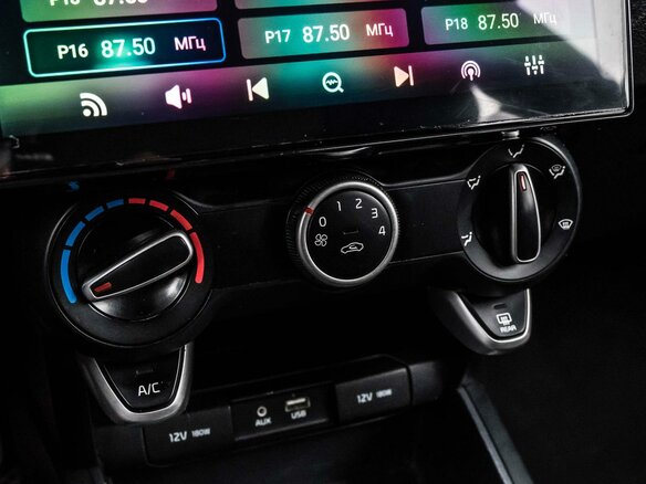 2018 Kia Rio X-Line IV, синий, 1174000 рублей - вид 17