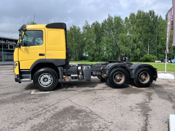 2017 Volvo FM, жёлтый, 4999000 рублей - вид 3