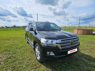 2017 Toyota Land Cruiser 200 Series Рестайлинг 2, чёрный, 5400000 рублей, вид 5