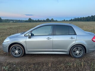 2012 Nissan Tiida I Рестайлинг, серый, 535000 рублей, вид 4