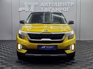 2021 Kia Seltos I, жёлтый, 2099000 рублей, вид 4