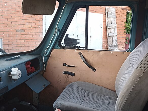2000 УАЗ 3909, голубой, 73000 рублей - вид 8