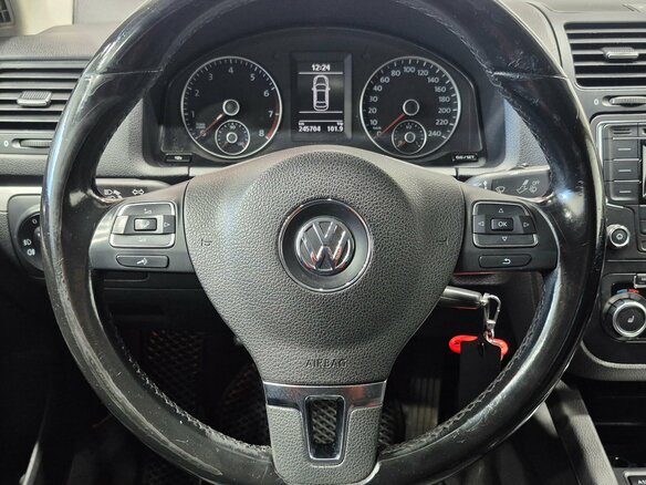 2010 Volkswagen Jetta V, чёрный, 699000 рублей - вид 11