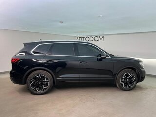 2026 Volkswagen Touareg III Рестайлинг, чёрный, 12285000 рублей, вид 5