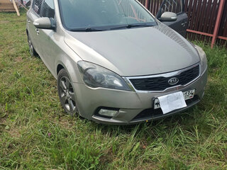 2010 Kia Ceed I Рестайлинг, серебристый, 770000 рублей, вид 1