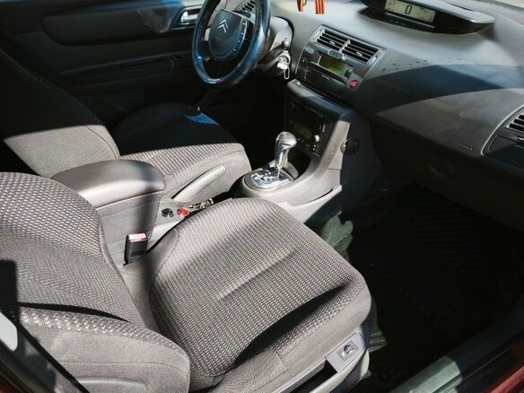 2008 Citroen C4 I Рестайлинг, красный, 260000 рублей - вид 5