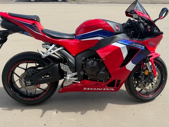 2020 Honda CBR 600RR, красный, 999000 рублей - вид 2