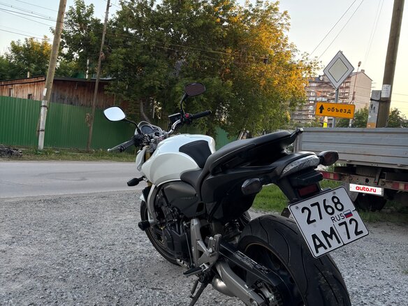 2008 Honda CB 600F Hornet, белый, 600000 рублей - вид 9