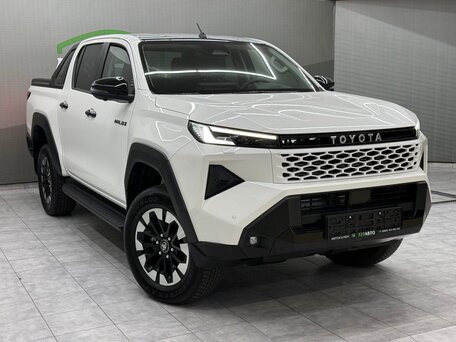 Toyota Hilux IX