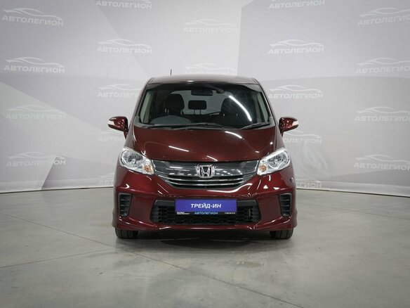 2014 Honda Freed I Рестайлинг 2, красный, 1140000 рублей - вид 2