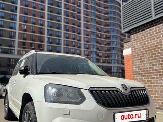 2016 Skoda Yeti I Рестайлинг, белый, 1050000 рублей, вид 5