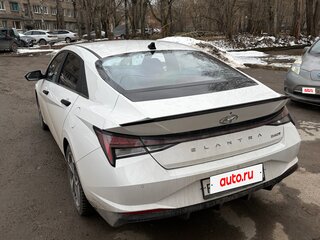 2021 Hyundai Elantra VII (CN7), белый, 2000000 рублей, вид 4