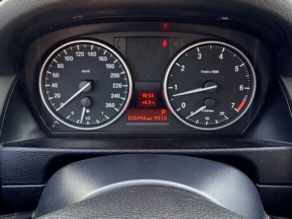 2012 BMW X1 20i I (E84), красный, 1690000 рублей - вид 11
