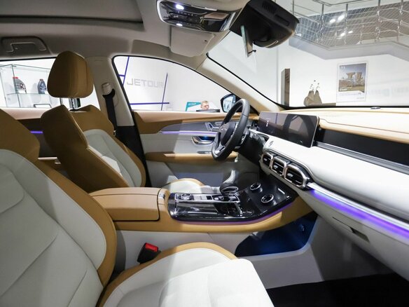 2026 Jetour X70+ I Рестайлинг, зелёный, 3399000 рублей - вид 21