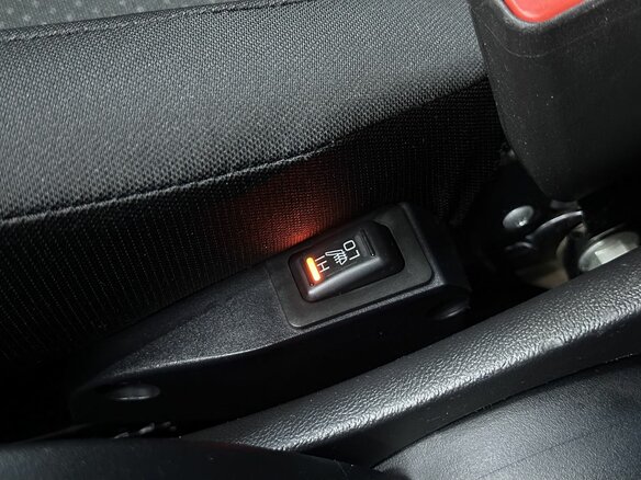 2013 Mitsubishi ASX I Рестайлинг, белый, 999000 рублей - вид 20