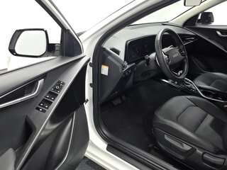 2022 Kia Niro II, белый, 1560500 рублей, вид 5