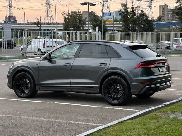 2019 Audi Q8 55 TFSI I (4M), серый, 6100000 рублей - вид 12