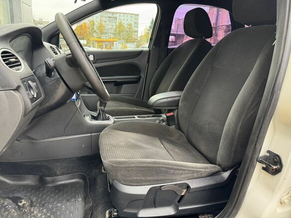 2006 Ford Focus II, белый, 320000 рублей - вид 9