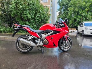 2014 Honda VFR 800, красный, 740000 рублей, вид 4