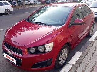 2014 Chevrolet Aveo II, красный, 825000 рублей, вид 1