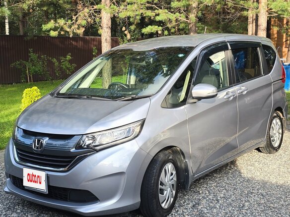 2017 Honda Freed Freed+ II, серебристый - вид 4