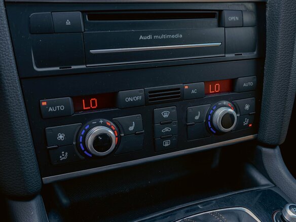 2011 Audi Q7 I (4L) Рестайлинг, чёрный, 1995000 рублей - вид 17