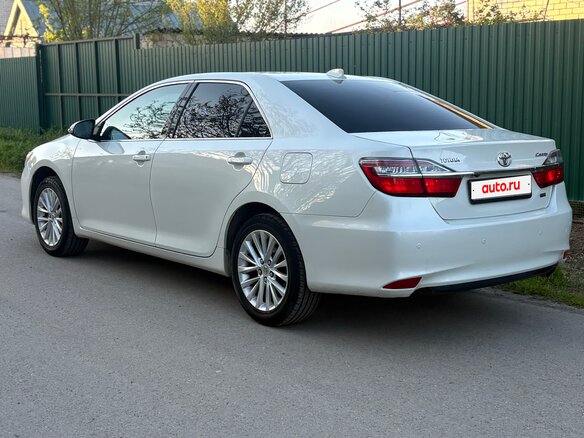 2016 Toyota Camry VII (XV50) Рестайлинг, белый, 2285000 рублей - вид 8