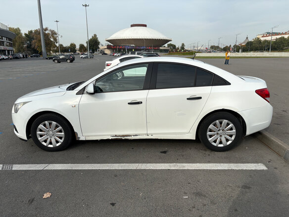 2011 Chevrolet Cruze I, белый, 450000 рублей - вид 7
