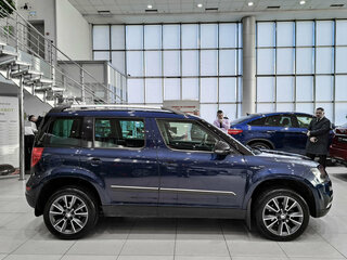 2017 Skoda Yeti I Рестайлинг, синий, 1600000 рублей, вид 4