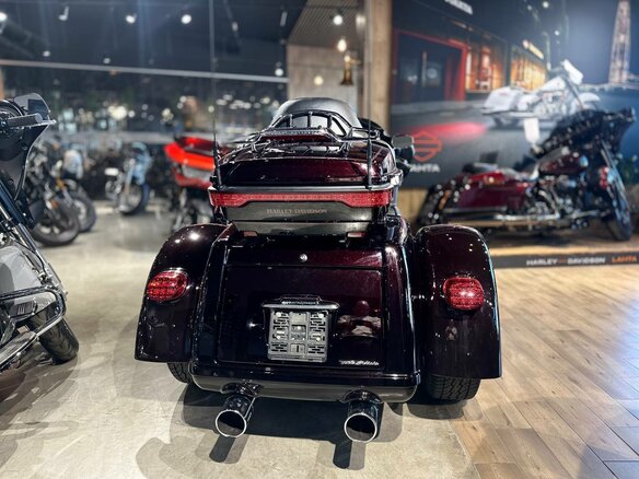2014 Harley-Davidson Tri Glide, пурпурный, 2200000 рублей - вид 10