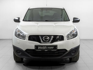 2013 Nissan Qashqai I Рестайлинг, белый, 1170000 рублей, вид 2